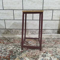 چهارپایه آهنی تمیز