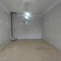 مغازه چهل متری بر اصلی با بالکن و بالابر