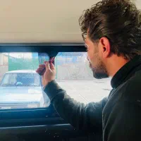 اجرای شیشه دودی سیار نصب در محل ۲۲۰۰