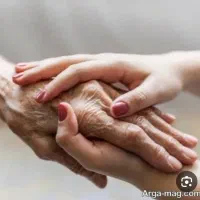 پرستار نگهداری ازسالمند خانم
