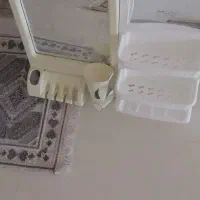 اینه سفید جای لیف و صابون، و جای مایع