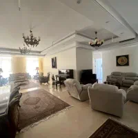 تجریش ۱۸۰ متر ۳ خواب / ۲ پارکینگ / نوساز
