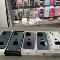چند دستگاه گوشی آیفون تمیز