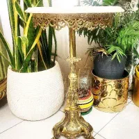 میز برنزی