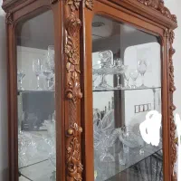 ویترین چوبی منبت کاری شده کلاسیک|بوفه، ویترین، کنسول|مشهد, ایثارگران|دیوار