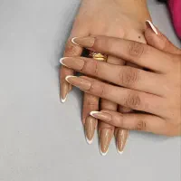 کاشت ناخن با بهترین متریال