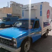 نیسان یخچالدار بهمراه راننده در شرکت لبنیات رامک