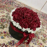 دسته گل و باکس گل روبانی