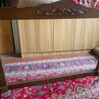 آینه با قاب چوبی زیبا