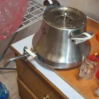 با کیفیت با قوری