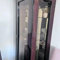 ویترین کاملا سالم با چوب راش