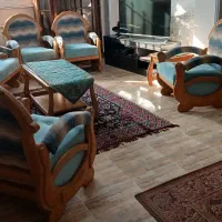 مبل با چوب نرات و پارچه کاملا سالم|مبلمان خانگی و میز عسلی|رشت, چله خانه|دیوار