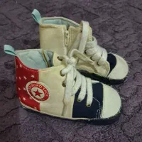 لباس دخترانه|کفش و لباس بچه|قم, خاکفرج|دیوار