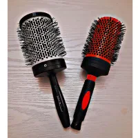 تعدادی لوازم ارایشگاه به علت جمع اوری|آرایشگاه و سالنهای زیبایی|ارومیه, |دیوار