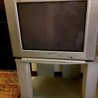 تلوزیون ۲۹ اینچ صنام سالم با میز زیر