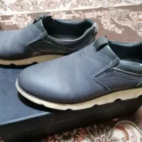 4جفت کف چرمی و مخمری درحد نو سالم سایز44و45