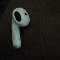 سلام یدونه ایرپاد اپل ۳گوش راست