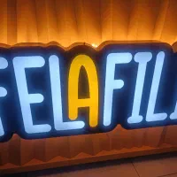 به 2آشپز خانم  فست فود نیازمندیم