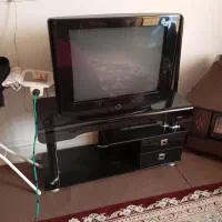 تلویزیون با میز