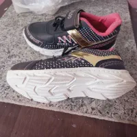 کفش بچگانه سایز ۳۲ الی ۳۳