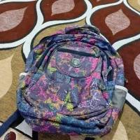 کوله پشتی و جامدادی