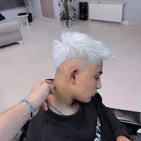 آموزش آرایشگری مردانه و زنانه