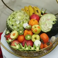 کرایه سبد فلزی طلایی برای خنچه و میوه آرایی