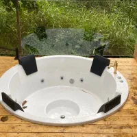 وان جکوزی ۴ نفره|لوازم حمام|عباسآباد, |دیوار