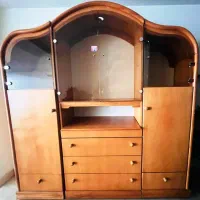کمدو ویترون تمام چوب دارای میز تحریر در حد نو
