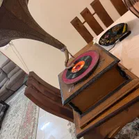 گرامافون هندلی قدیمی شیپور برنجی