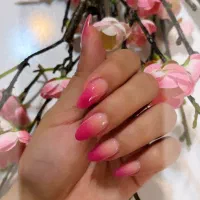 مدل برای داشتن ناخن هایی زیبا|خدمات آرایشگری و زیبایی|رشت, معلم|دیوار