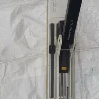 منگنه کتاب وسط زن ولبه زن