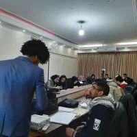 آموزش سایت و هوش مصنوعی با درآمد تضمینی در خانه