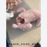 نیروی آقا برای قطعه بندی مرغ