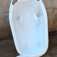 وان بچه لگل کاسه چهار پایه بچه