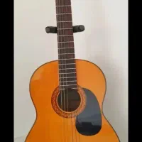 گیتار یاماها c70