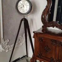 ساعت ایستاده