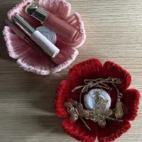 گل مصنوعی، جا اکسسوری مخملی