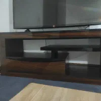 میز زیر تلوزیون