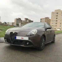 آلفا رومئو جولیتا ۲۰۱۵