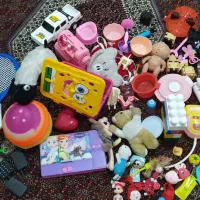 تعدادی اسباب بازی