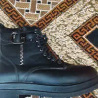 نیم بوت|کیف، کفش، کمربند|دورود, |دیوار