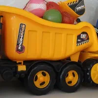 کامیون وجرثقیل اسباب بازی تحمل وزن تا ۷۰