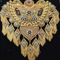 سنجاق طرح طاووس