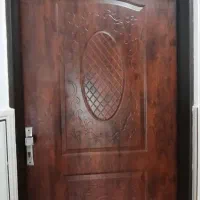 درب ورودی ساختمان