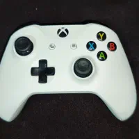 دسته اصلی ایکس باکس one S و باتری شارژی