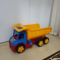 کامیون اسباب بازی