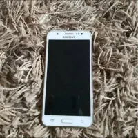 گوشی سامسونگ j700