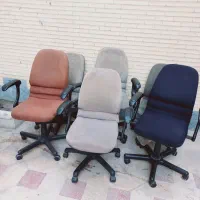 صندلی چرخ دار و میزکار