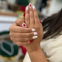 تخفیف ویژه کاشت ناخن